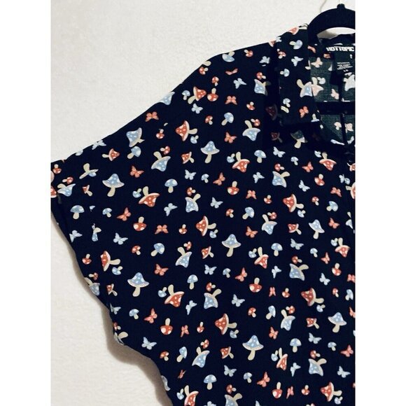Hot Topic Top Womens Large Black Mushroom Butterfly Crop Button Up Boxy Boho - Picture 4 of 9